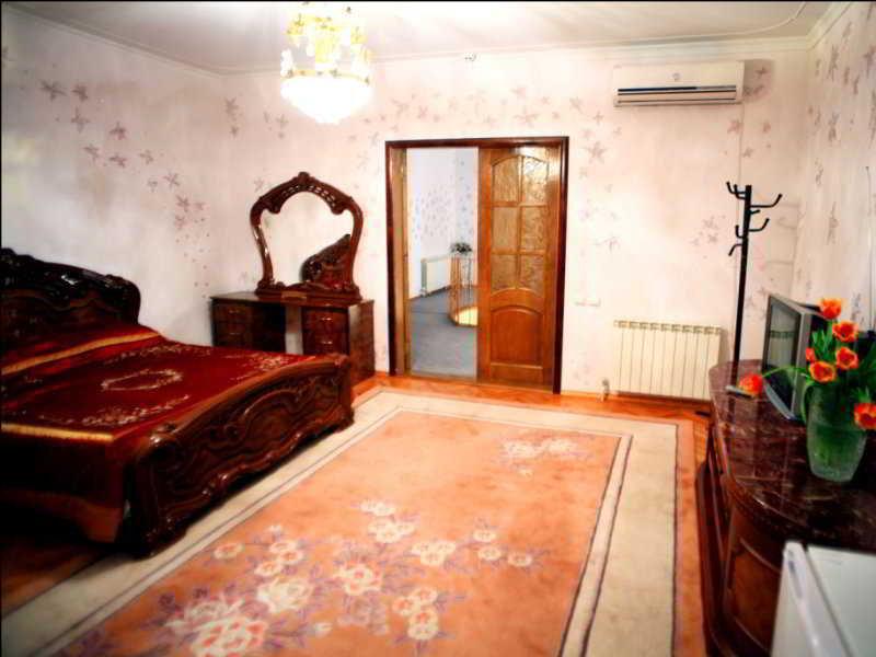 Hotel Ezio 키시나우 외부 사진