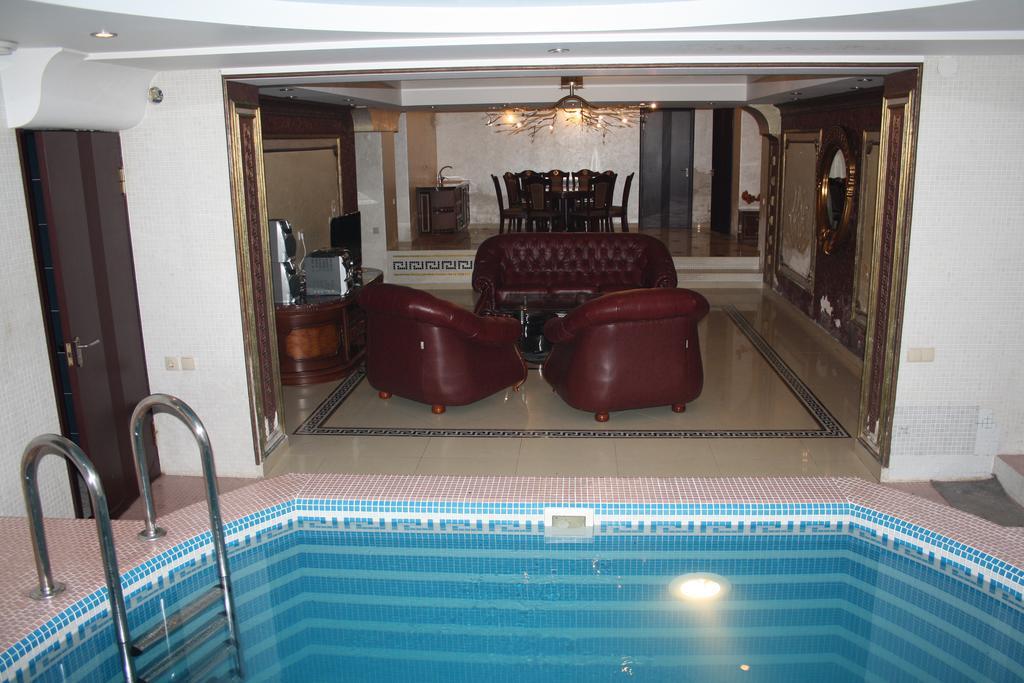 Hotel Ezio 키시나우 외부 사진