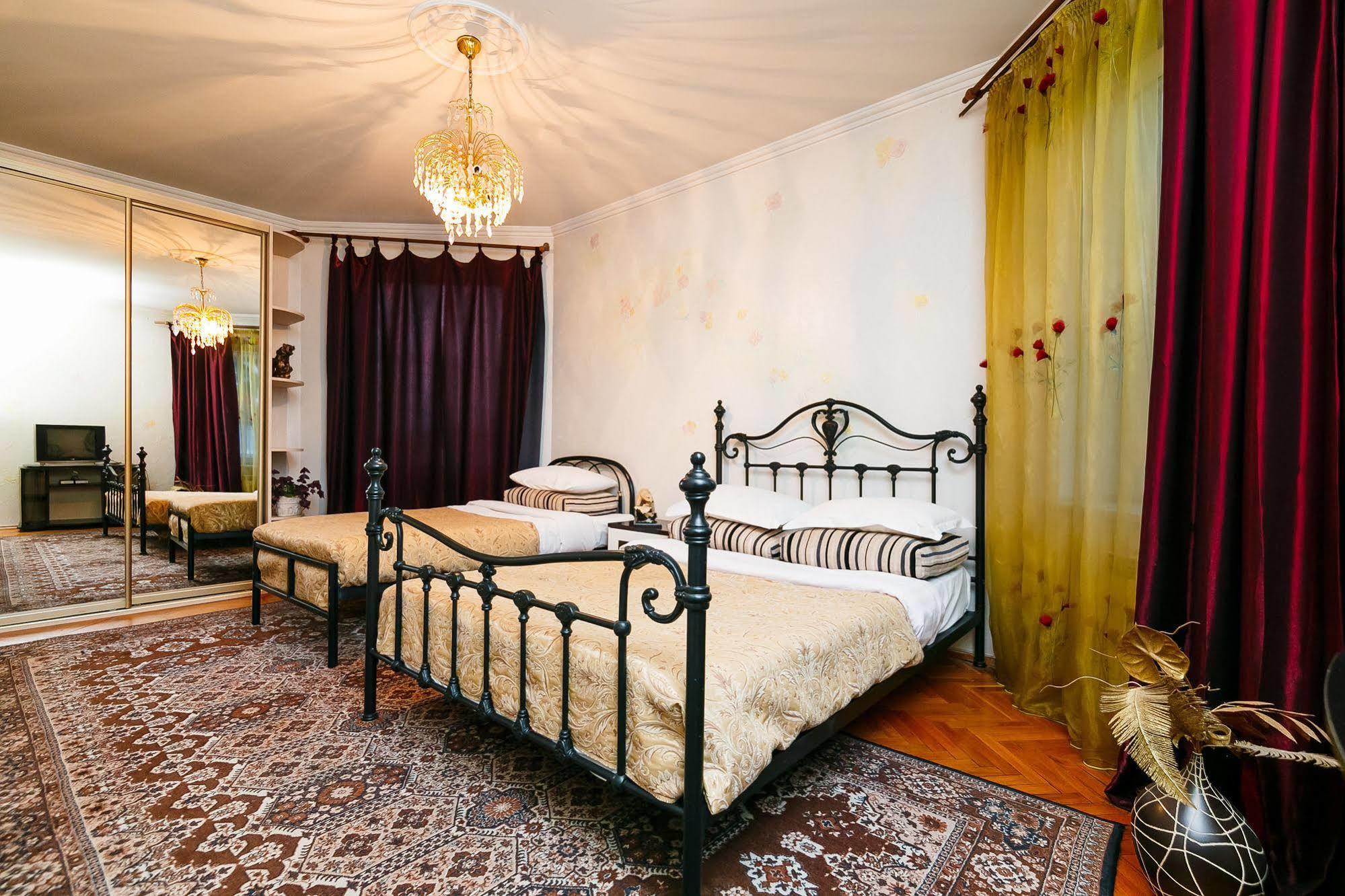 Hotel Ezio 키시나우 외부 사진