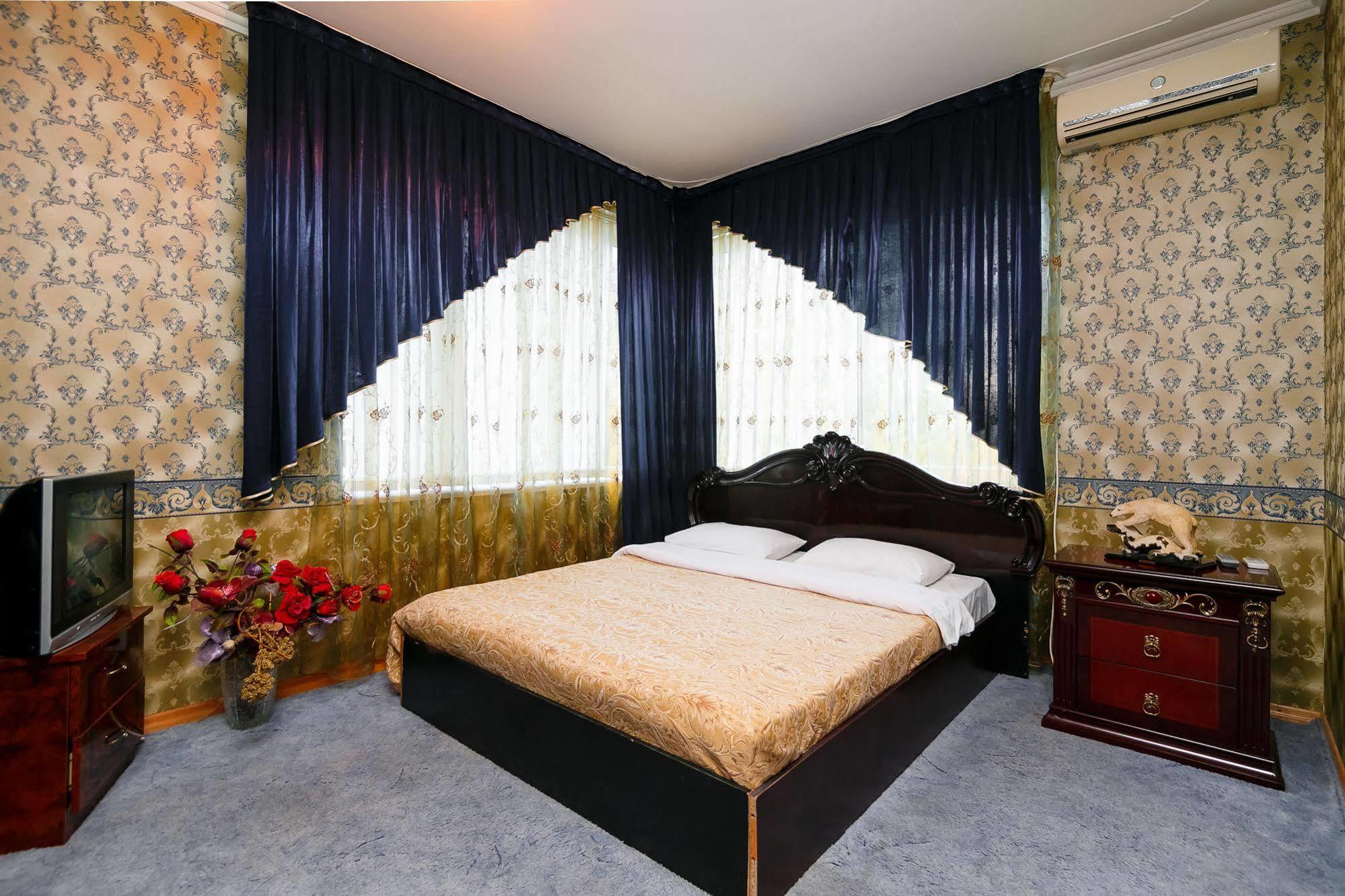 Hotel Ezio 키시나우 외부 사진