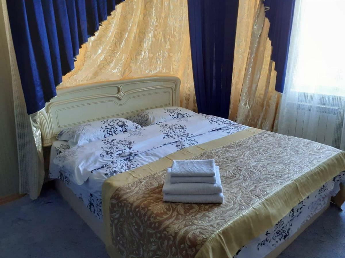 Hotel Ezio 키시나우 외부 사진